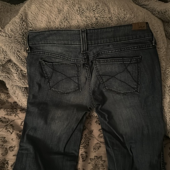 Ariat 27L low rise jeans. Flare leg. - Picture 11 of 11